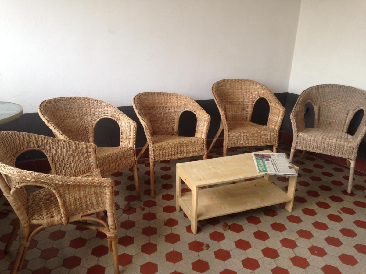 Dormitorium Kaarst Wohnraum Auf Zeit Hostel Bagian luar foto
