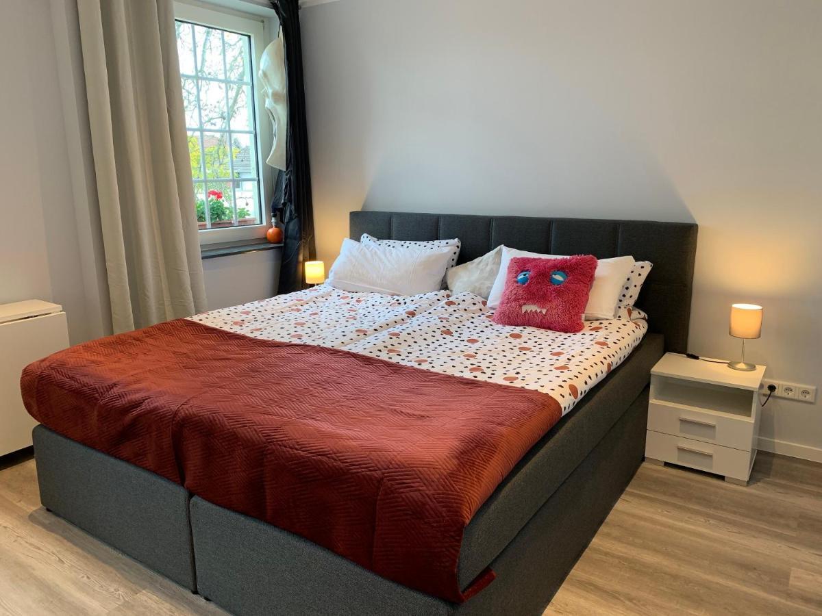 Dormitorium Kaarst Wohnraum Auf Zeit Hostel Bagian luar foto