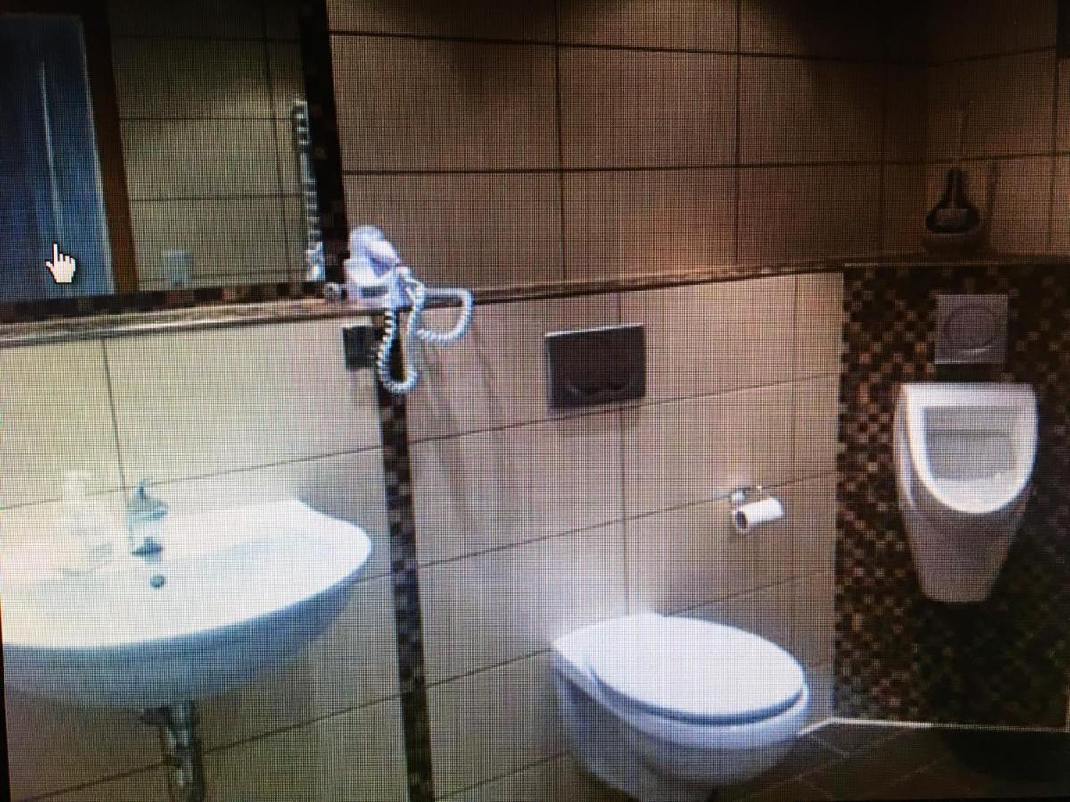Dormitorium Kaarst Wohnraum Auf Zeit Hostel Bagian luar foto