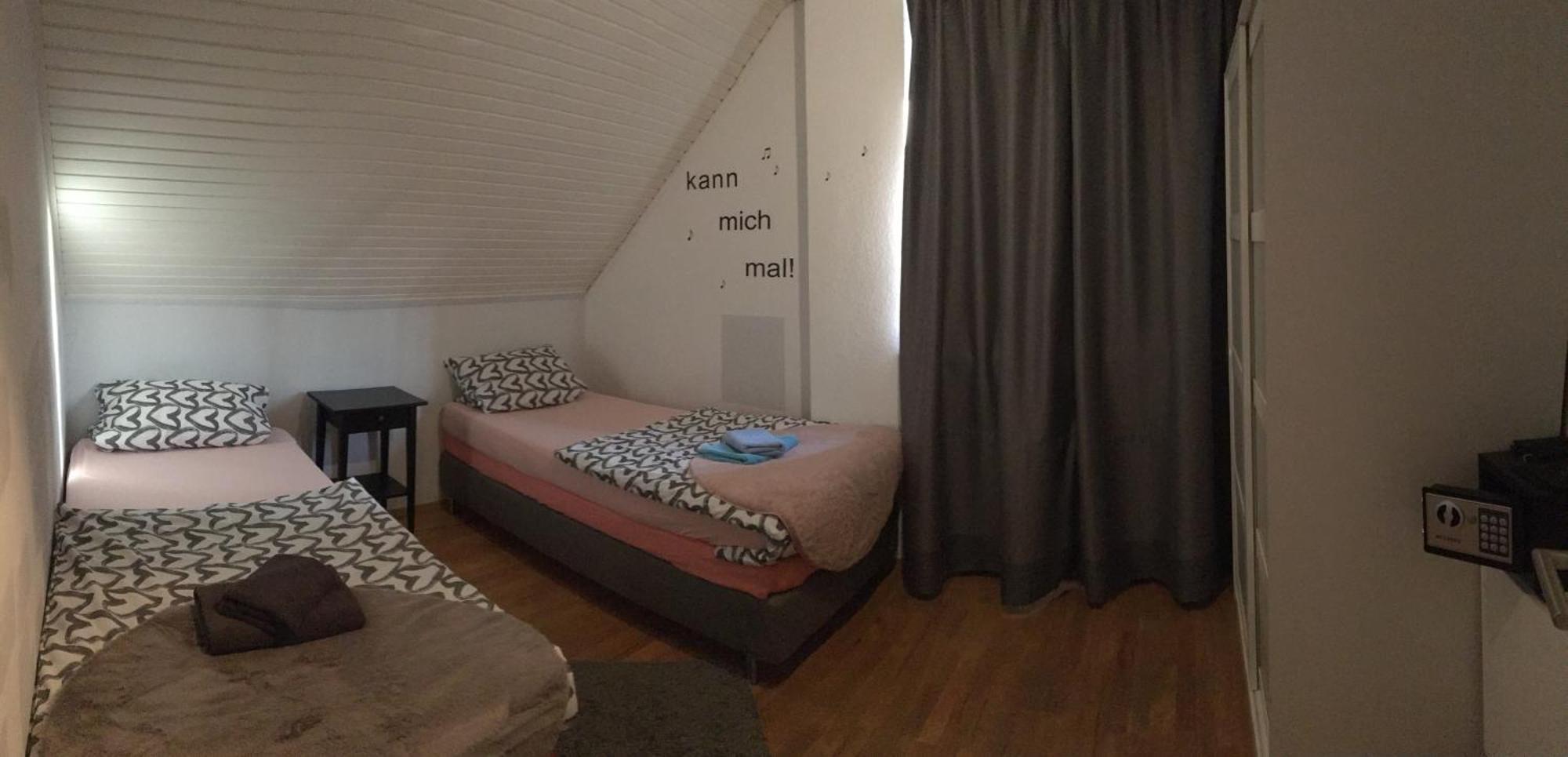 Dormitorium Kaarst Wohnraum Auf Zeit Hostel Bagian luar foto