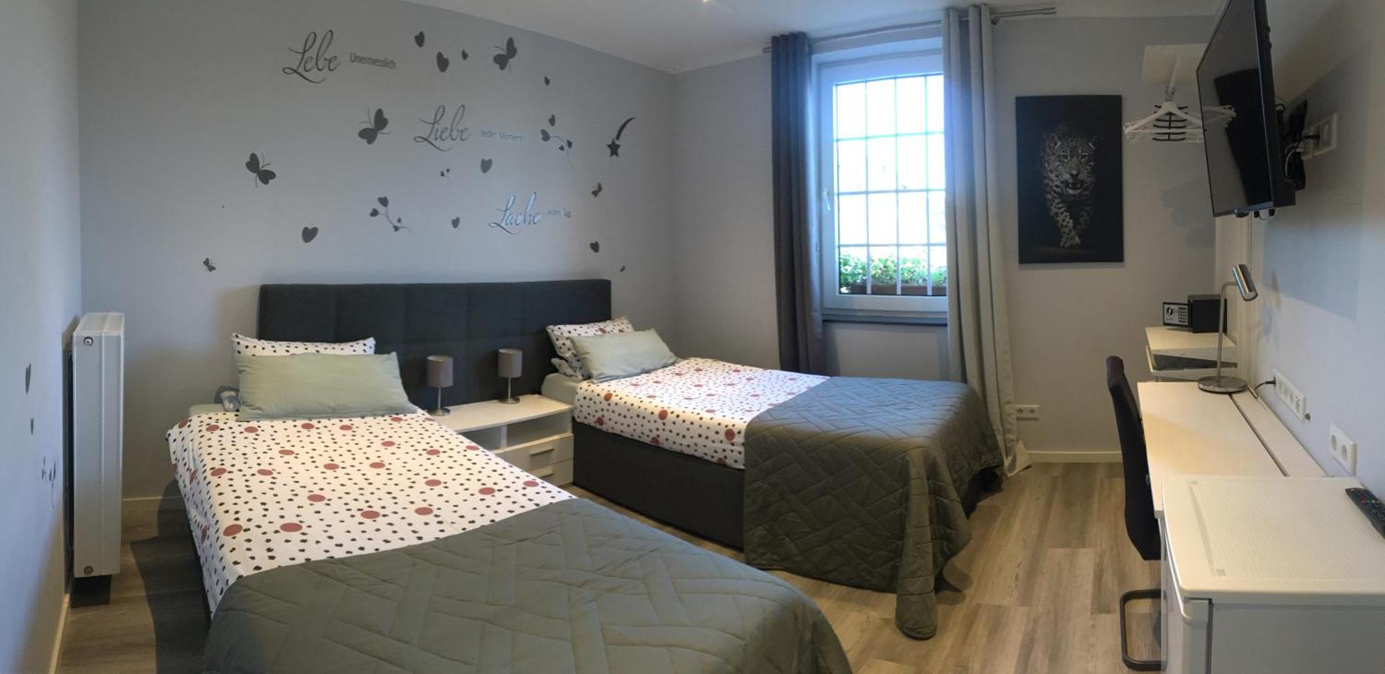 Dormitorium Kaarst Wohnraum Auf Zeit Hostel Bagian luar foto
